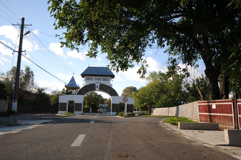 Marasti Battle Field - 1917. Arc de Triomphe Mărăști is located at the entrance in Marasti village.